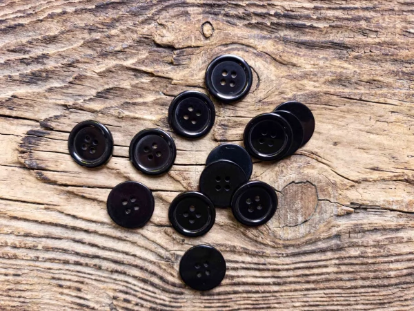 Пуговица арт. MX 1654/Black/36L Пуговица арт. MX 1654/Black/36L